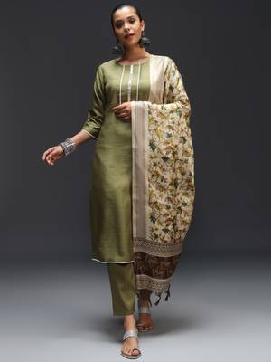 Mehndi embroidered cotton silk blend kurta sets 4
