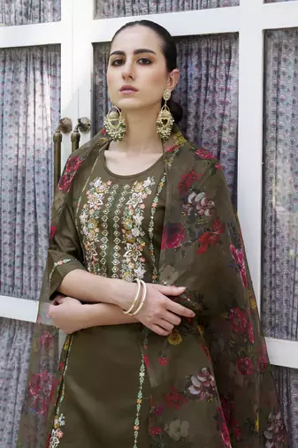 Mehndi embroidered viscose rayon kurta sets
