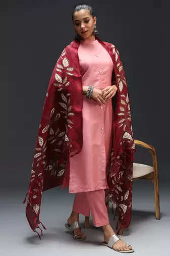 Pink embroidered cotton silk blend kurta sets