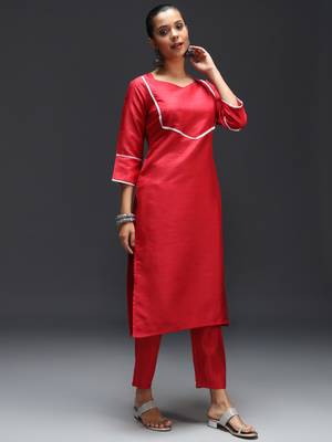 Red embroidered cotton silk blend kurta sets 1