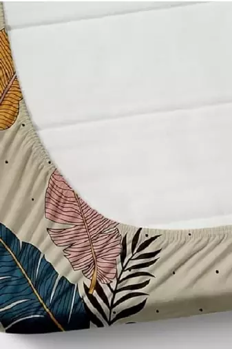 multicolor glace cotton fiited bedsheet