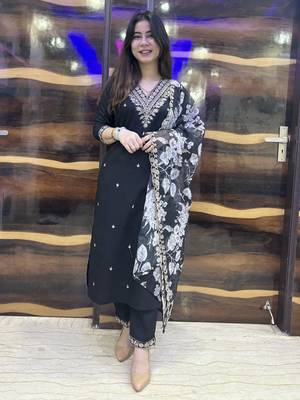 Black embroidered viscose rayon   kurta sets 3