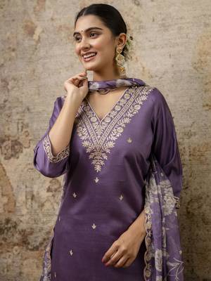 Lavender embroidered viscose rayon   kurta sets 4