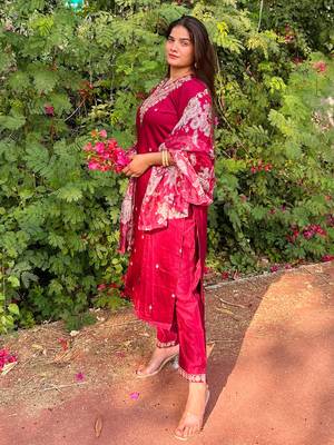 Maroon embroidered viscose rayon   kurta sets 1