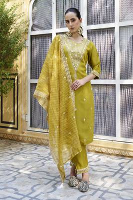 Lemon embroidered silk blend kurta sets 1