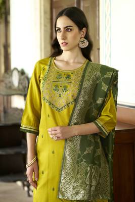 Lemon embroidered viscose rayon kurta sets 4