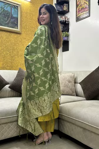 Lemon embroidered viscose rayon kurta sets