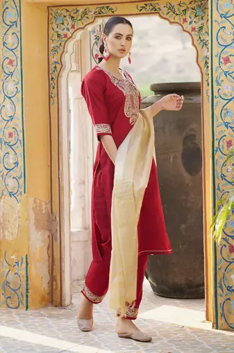 Maroon embroidered viscose rayon kurta sets