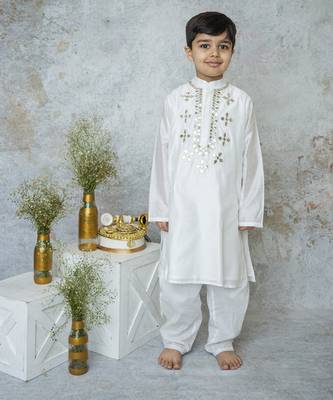White cotton hand woven traditional kurta set 1