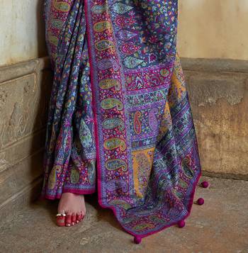 Blue poly viscose silk floral printed pashmina saree with paisley design border 4