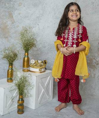 Red cotton hand woven traditional kurta set 1