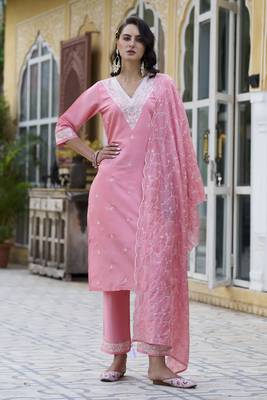 Pink embroidered silk blend kurta sets 3