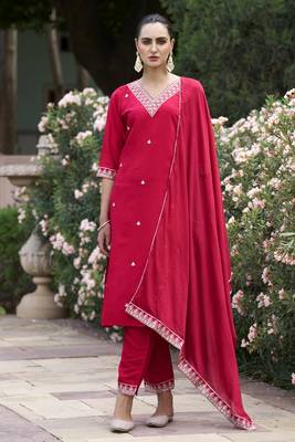 Pink embroidered silk blend kurta sets 1
