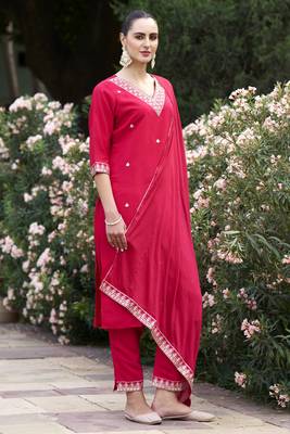 Pink embroidered silk blend kurta sets 3