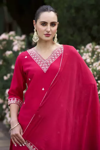 Pink embroidered silk blend kurta sets
