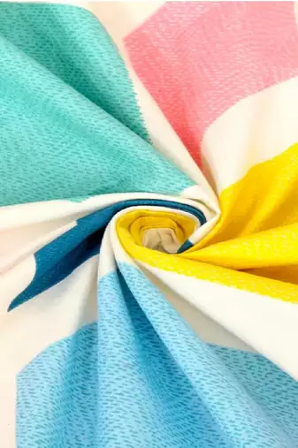 multicolor glace cotton fiited bedsheet