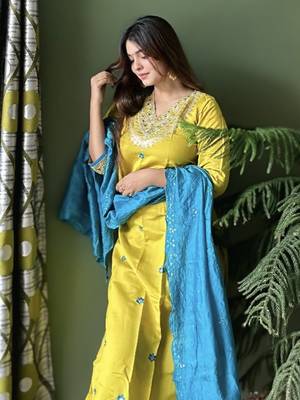 Lemon embroidered silk blend kurta sets 1