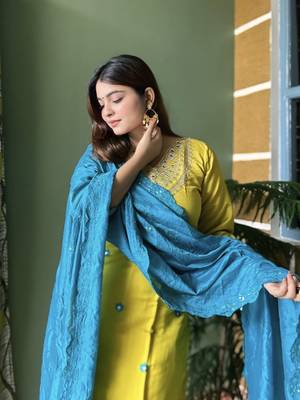 Lemon embroidered silk blend kurta sets 3