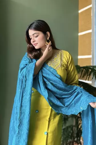Lemon embroidered silk blend kurta sets