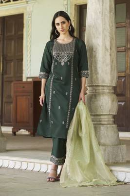 Green embroidered viscose rayon kurta sets 3
