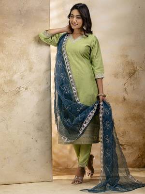Mehendi embroidered chanderi silk kurta sets 4