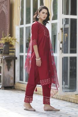 Cherry embroidered cotton silk kurta sets 1