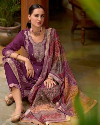 Purple embroidered viscose self jacquard kurta sets 4