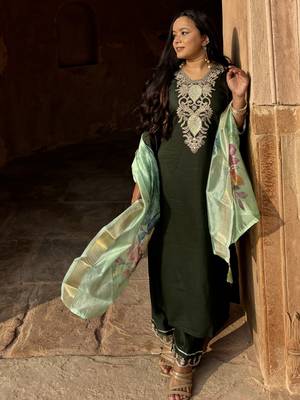 Green embroidered viscose rayon kurta sets 3