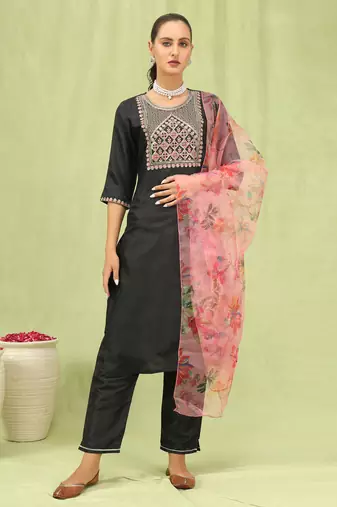 Black embroidered silk blend kurta sets