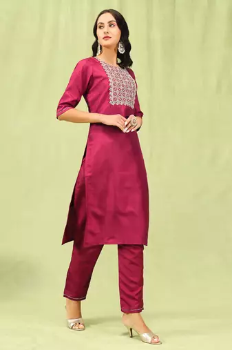 Red embroidered silk blend kurta sets