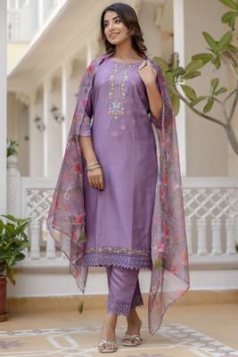 Lavender embroidered viscose rayon kurta sets 3