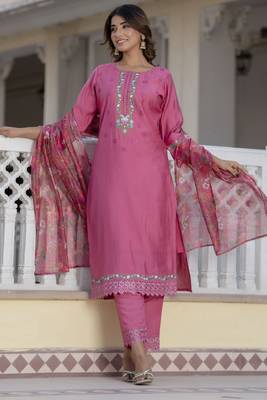 Pink embroidered viscose rayon kurta sets 4