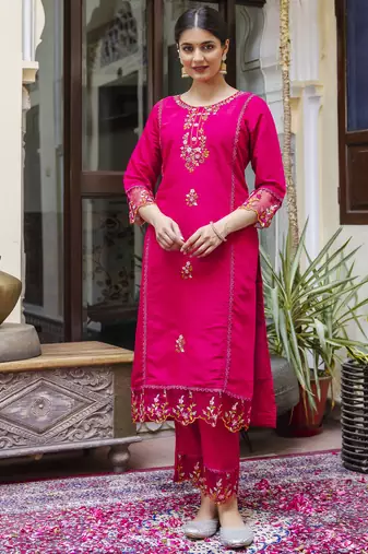 Pink embroidered viscose roman silk kurta sets