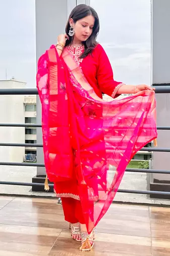 Pink embroidered viscose roman silk kurta sets