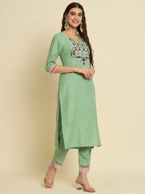 Pista embroidered silk blend salwar suit 3