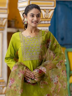Green embroidered cotton silk blend salwar suit 4