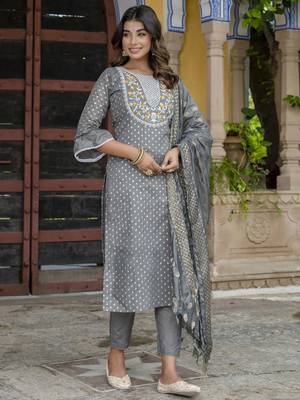 Grey embroidered chanderi modal salwar suit 3