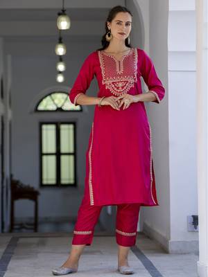 Pink embroidered silk blend salwar suit 4