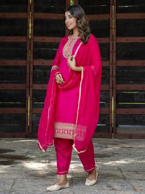 Pink embroidered silk blend salwar suit 2
