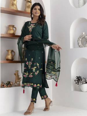 Green embroidered viscose silk salwar suit 3