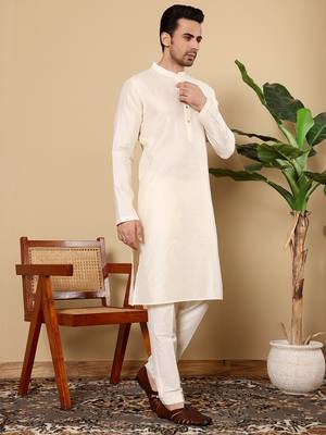 Off white silk embroidered kurta pajama 3