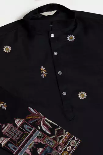 BLACK VISCOSE SILK THEAD WITH SEQUINS EMBROIDERED WORK WEDDING FUNCTION FESTIVAL PARTY WEAR STRAIGHT KURTA WITH DUPATTA