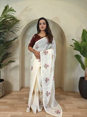 white kota doriya Saree with self weaving 3