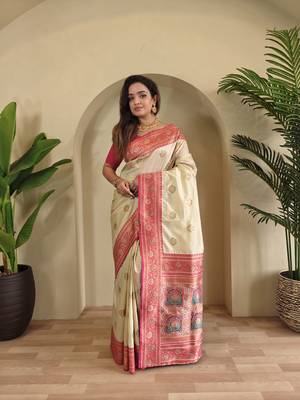 White Banarasi silk blend saree with zari weaving Meenakari design 4