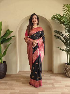 Black Banarasi silk blend saree with zari weaving Meenakari design 4