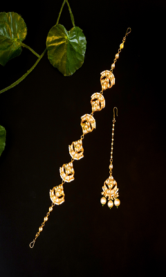 Traditional gold-plated matha patti with pearl detailing 1