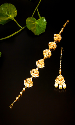Traditional gold-plated matha patti with pearl detailing 2