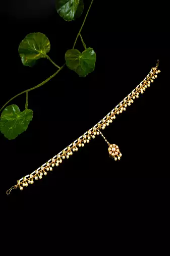 Royal pearl drop matha patti