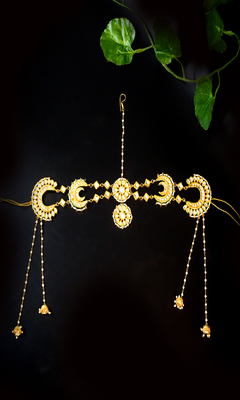 Crescent kundan matha patti with chand motifs 2