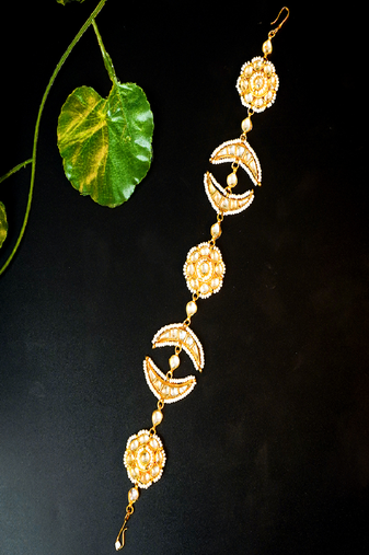 Crescent elegance kundan matha patti